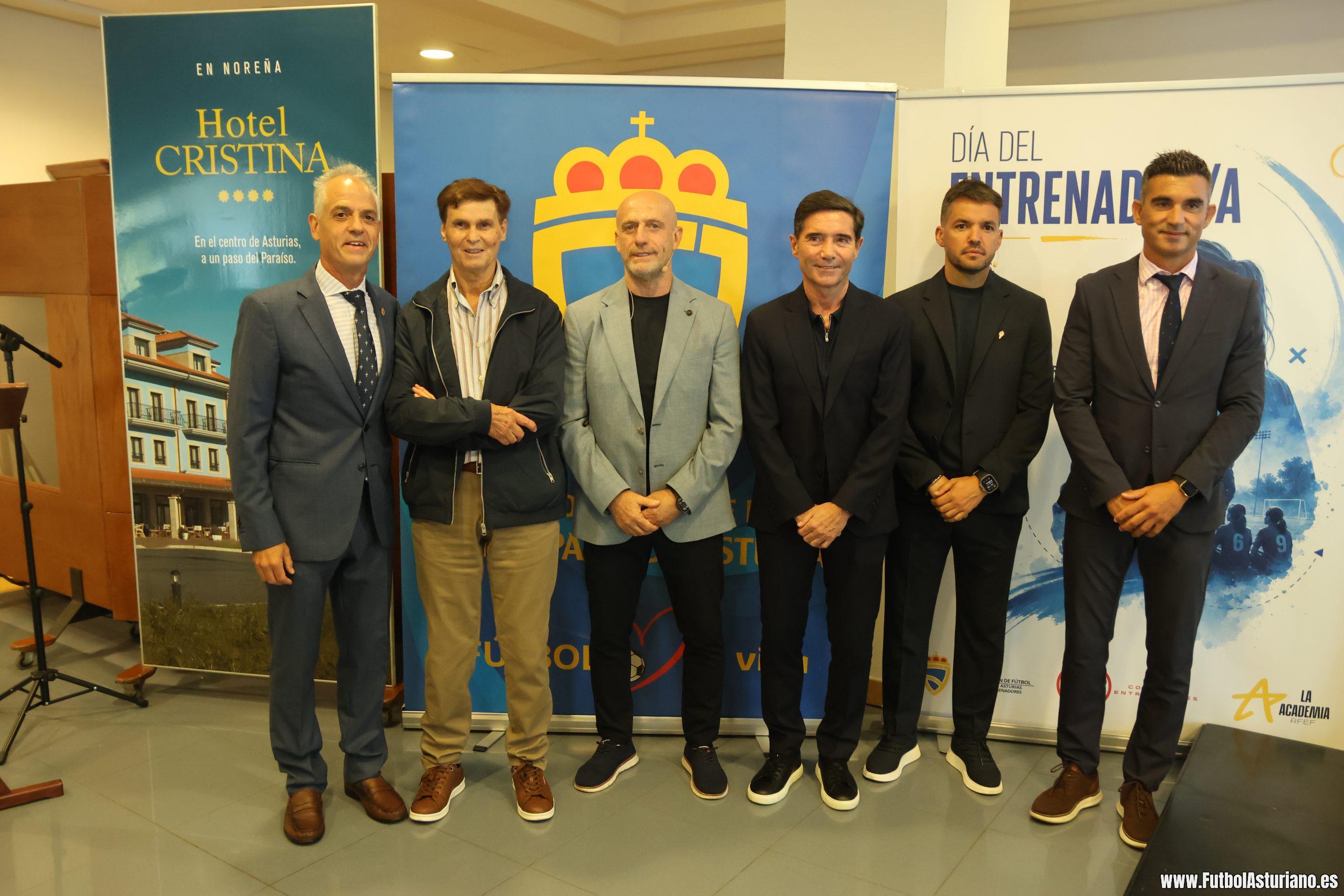 Marcelino recibe la insignia de oro en el Día del Entrenador