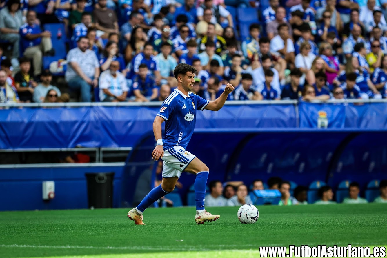 Un efectivo Oviedo tumba al líder en el Tartiere