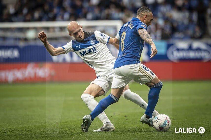 Un inofensivo Oviedo se despide con derrota ante el Alavés